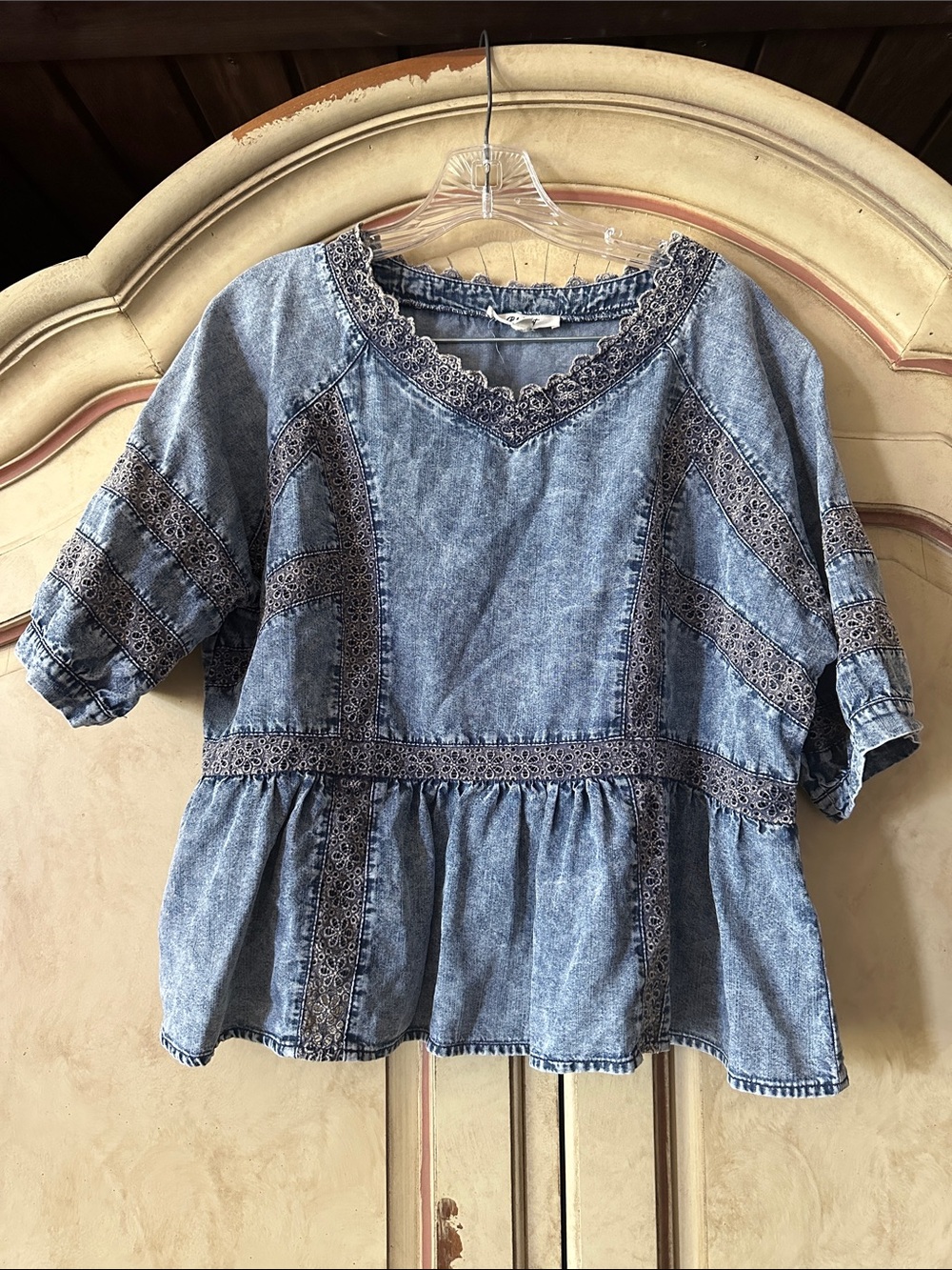 Bluevelvet Washed Denim Peplum Blouse with Lace Trim and Accents size Small